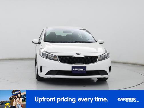 White 2017 Kia Forte LX
