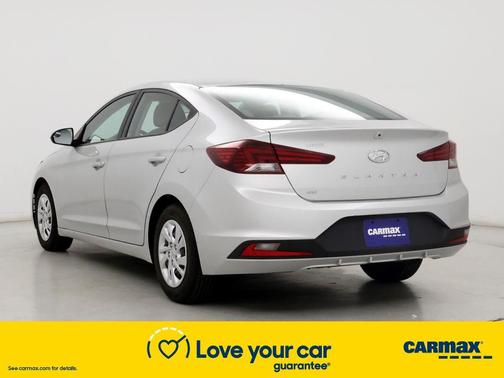 Photo 2 of 26 of 2019 Hyundai Elantra SE