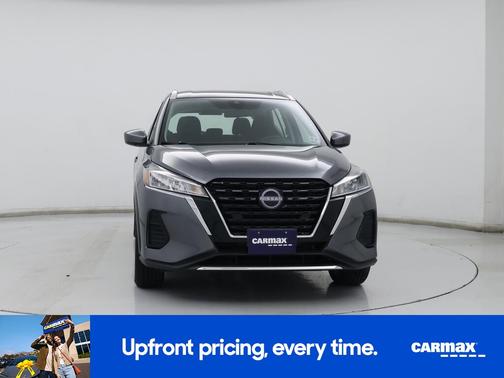 Gray 2024 Nissan Kicks SV