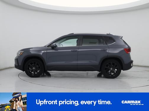 Gray 2023 Volkswagen Taos SE