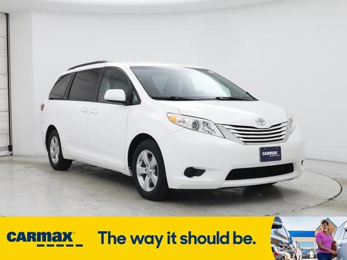 2017 Toyota Sienna LE