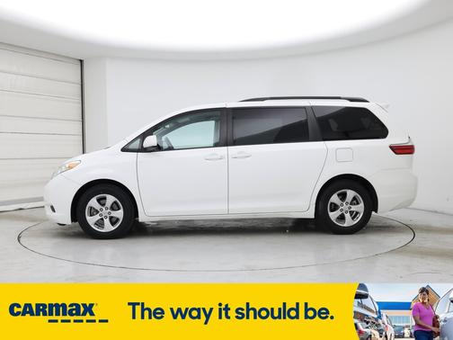 2017 Toyota Sienna LE