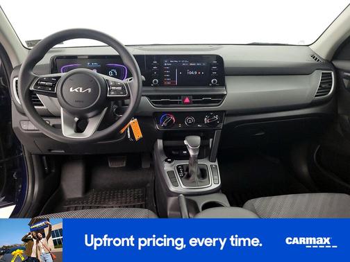 Blue 2025 Kia Seltos LX