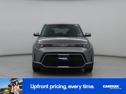 Gray 2023 Kia Soul LX
