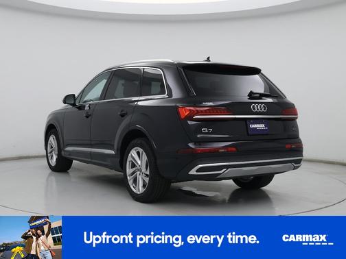 Black 2023 Audi Q7 Premium