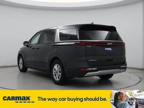2023 Kia Carnival LX