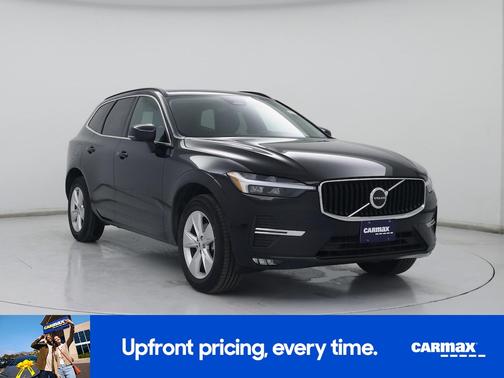 2022 Volvo XC60 B5 Momentum