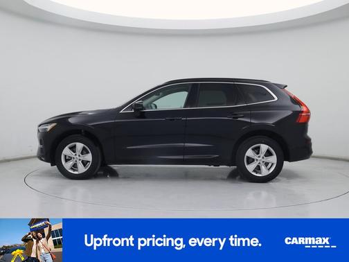 Black 2022 Volvo XC60 B5 Momentum