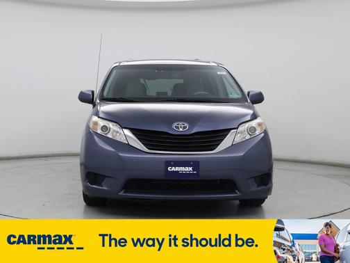 2014 Toyota Sienna LE