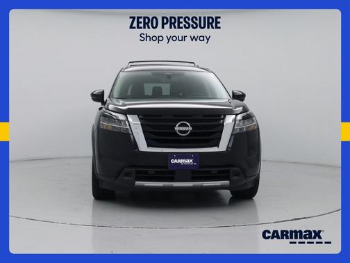 Black 2023 Nissan Pathfinder SL
