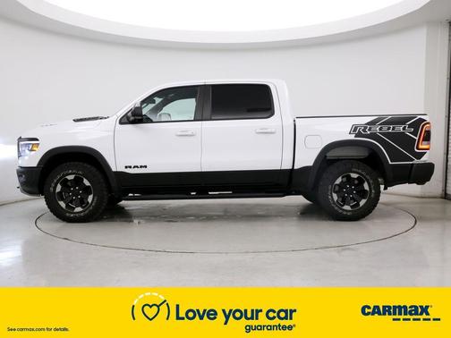 Photo 3 of 25 of 2019 RAM 1500 Rebel