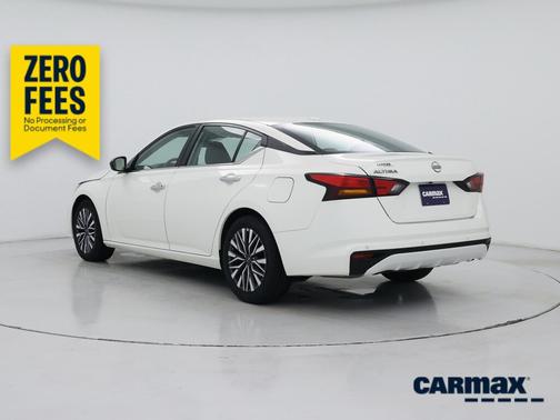 White 2025 Nissan Altima SV