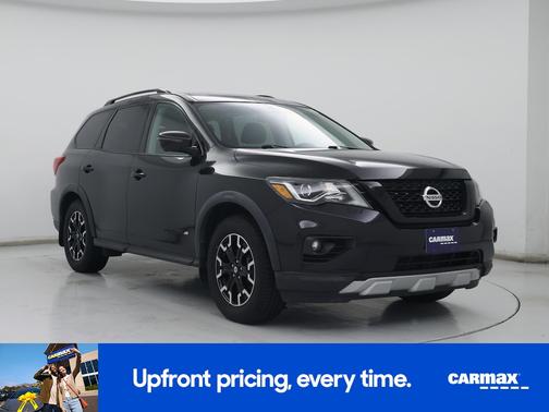 Black 2020 Nissan Pathfinder SL