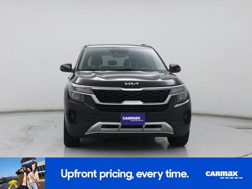 Black 2022 Kia Seltos S