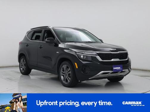 Black 2022 Kia Seltos S