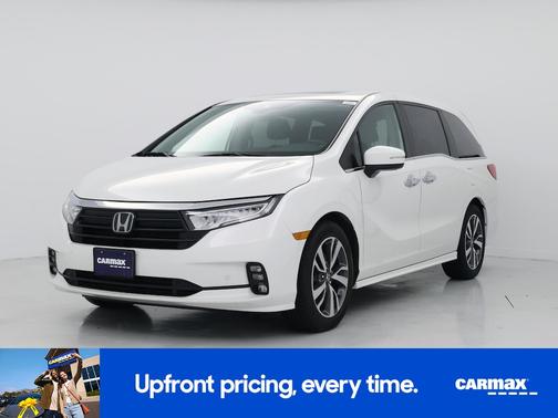 White 2023 Honda Odyssey Touring