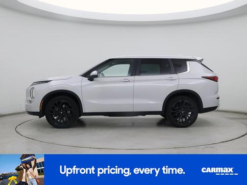 2023 Mitsubishi Outlander SE