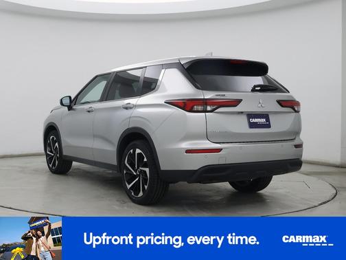 2022 Mitsubishi Outlander ES