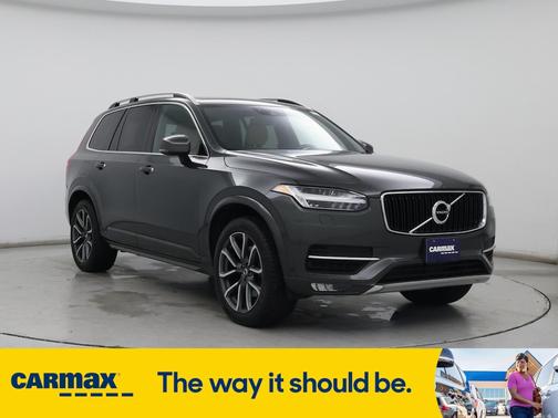 2018 Volvo XC90 T6 Momentum