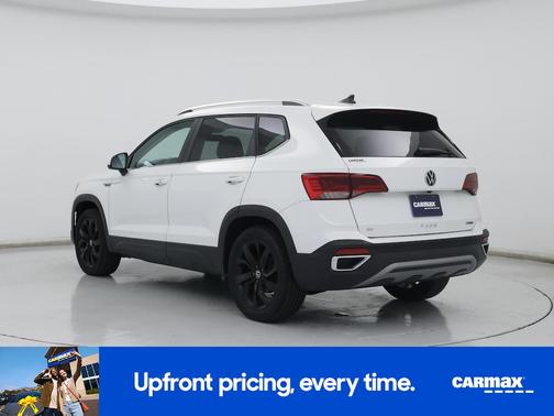 White 2022 Volkswagen Taos SE