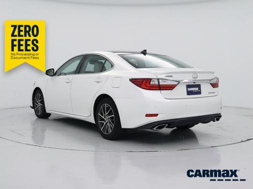 White 2018 Lexus ES 350