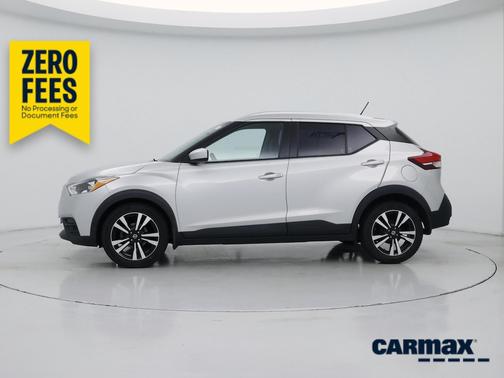 Silver 2018 Nissan Kicks SV