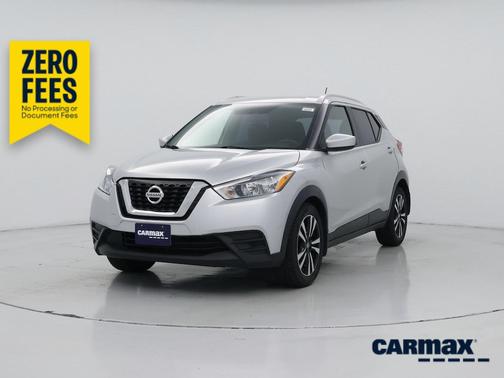 Silver 2018 Nissan Kicks SV