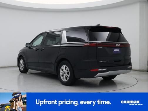 Black 2022 Kia Carnival LX