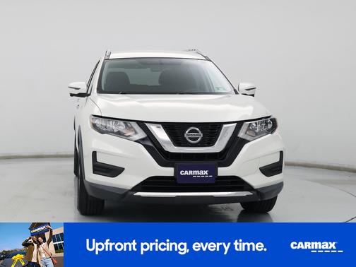 White 2018 Nissan Rogue SV