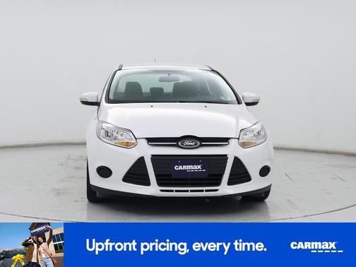 White 2014 Ford Focus SE