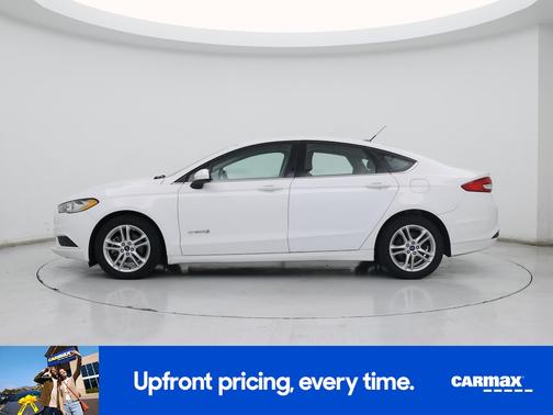 White 2018 Ford Fusion Hybrid SE