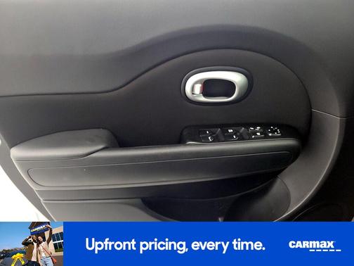Silver 2016 Kia Soul