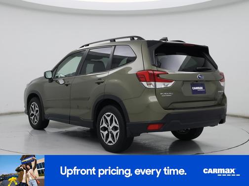 Green 2024 Subaru Forester Premium