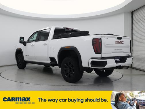 2024 GMC Sierra 2500 AT4