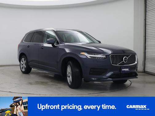 2022 Volvo XC90 T6 Momentum