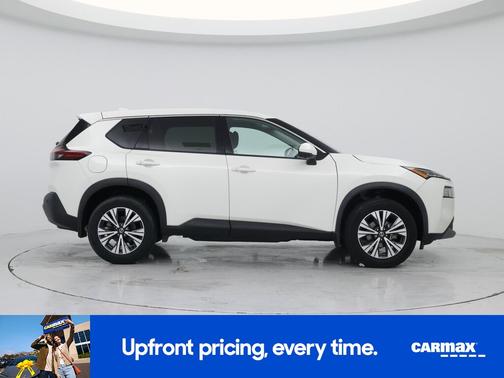 White 2021 Nissan Rogue SV