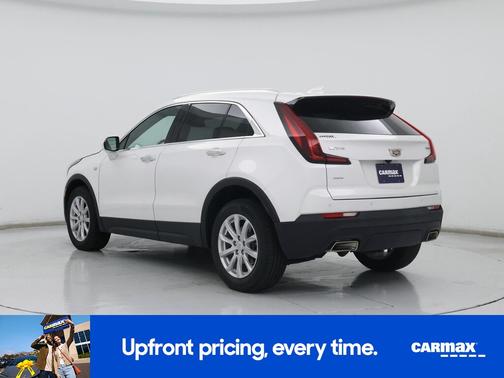 White 2023 Cadillac XT4 Luxury