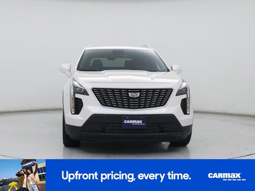 White 2023 Cadillac XT4 Luxury