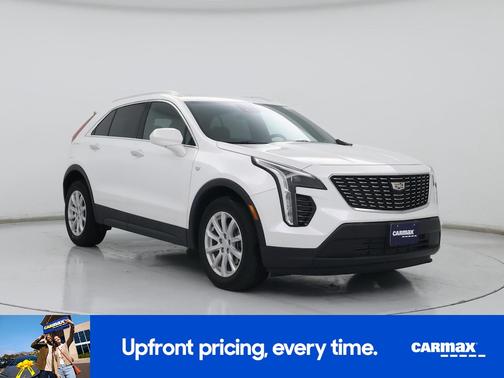 White 2023 Cadillac XT4 Luxury
