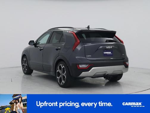 Gray 2023 Kia Niro SX Touring