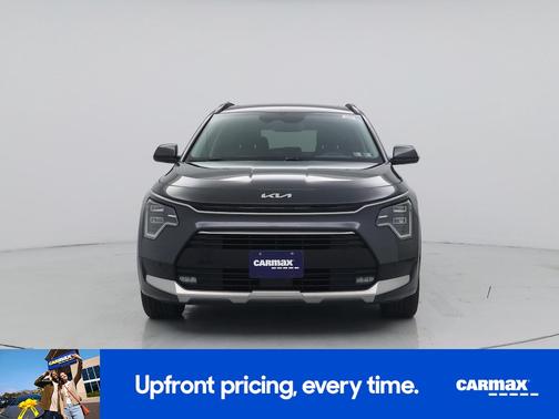 Gray 2023 Kia Niro SX Touring