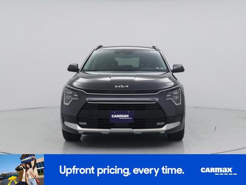 Gray 2023 Kia Niro SX Touring