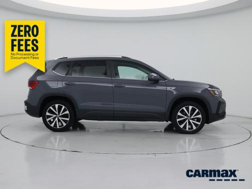 Gray 2022 Volkswagen Taos SE