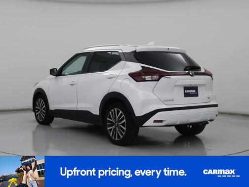 White 2021 Nissan Kicks SV