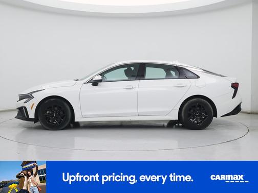 White 2025 Kia K5 LXS