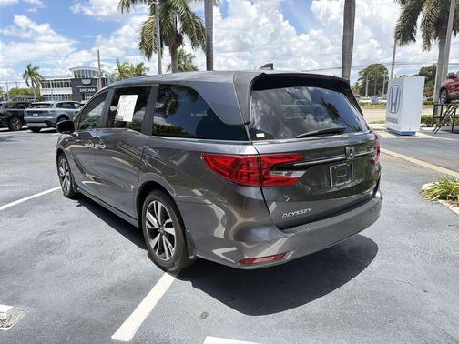 Modern Steel Metallic 2024 Honda Odyssey Touring