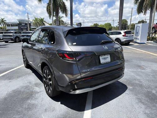 Gray 2027 Honda HR-V LX