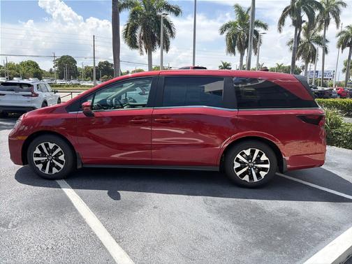 Radiant Red Metallic II 2027 Honda Odyssey EX-L