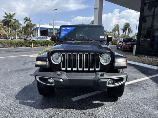 Black Clearcoat 2019 Jeep Wrangler Unlimited Sahara