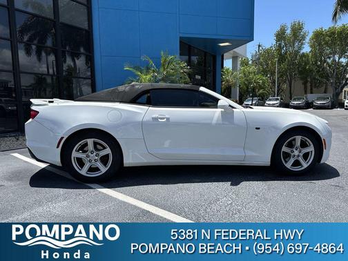 Summit White 2019 Chevrolet Camaro 1LT